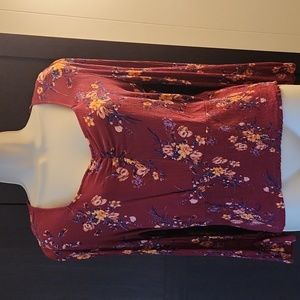 Maurices Floral top maroon color size medium